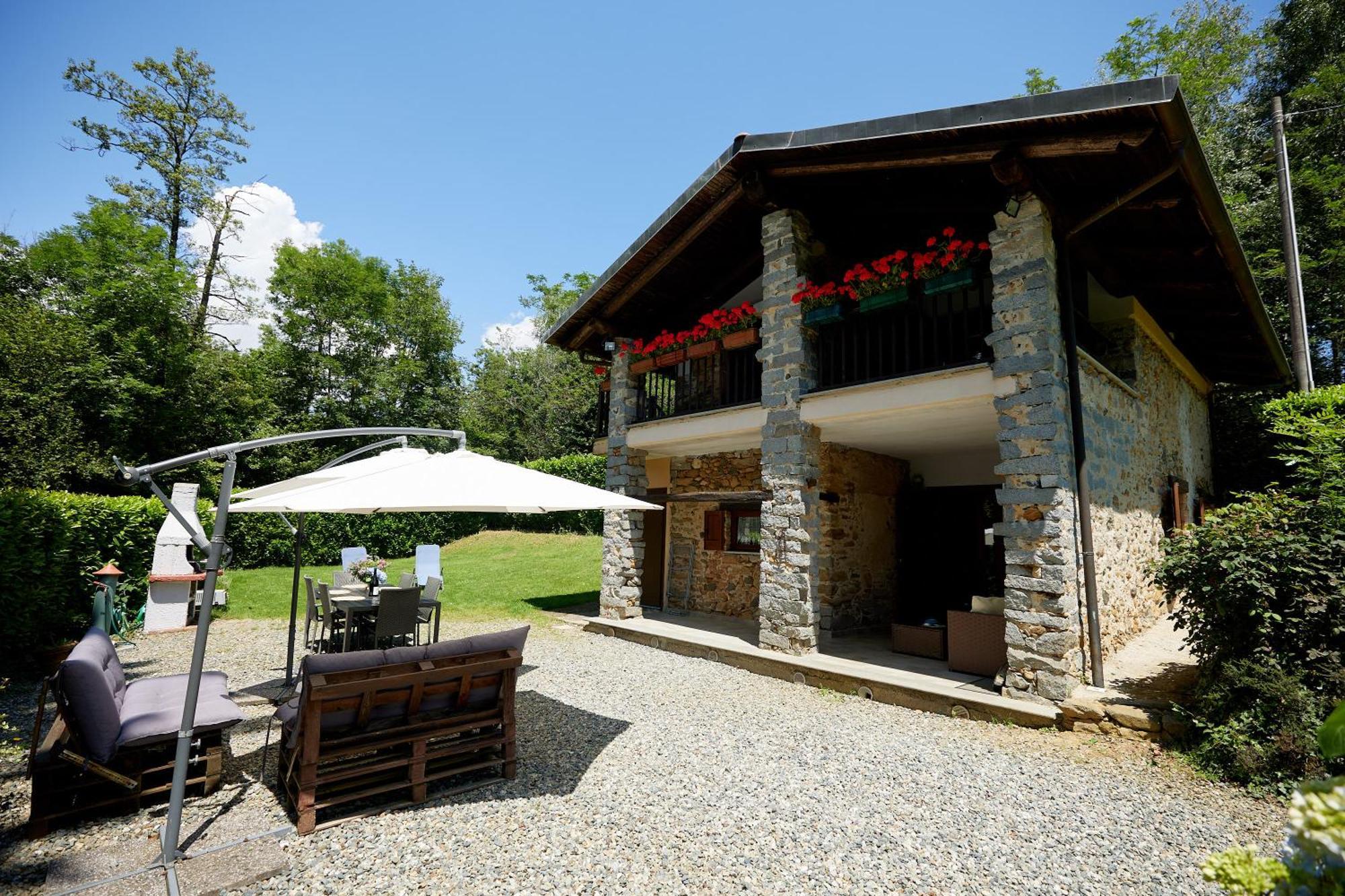 Villetta Con Giardino ⭑⭑⭑⭑⭑ - Wifi, Dogs Allowed Biella Exterior foto